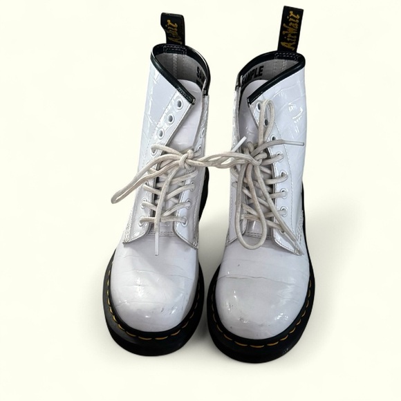 Dr. Martens 1460 Patent Leather Lace Up Boots Size 6 - Picture 3 of 9